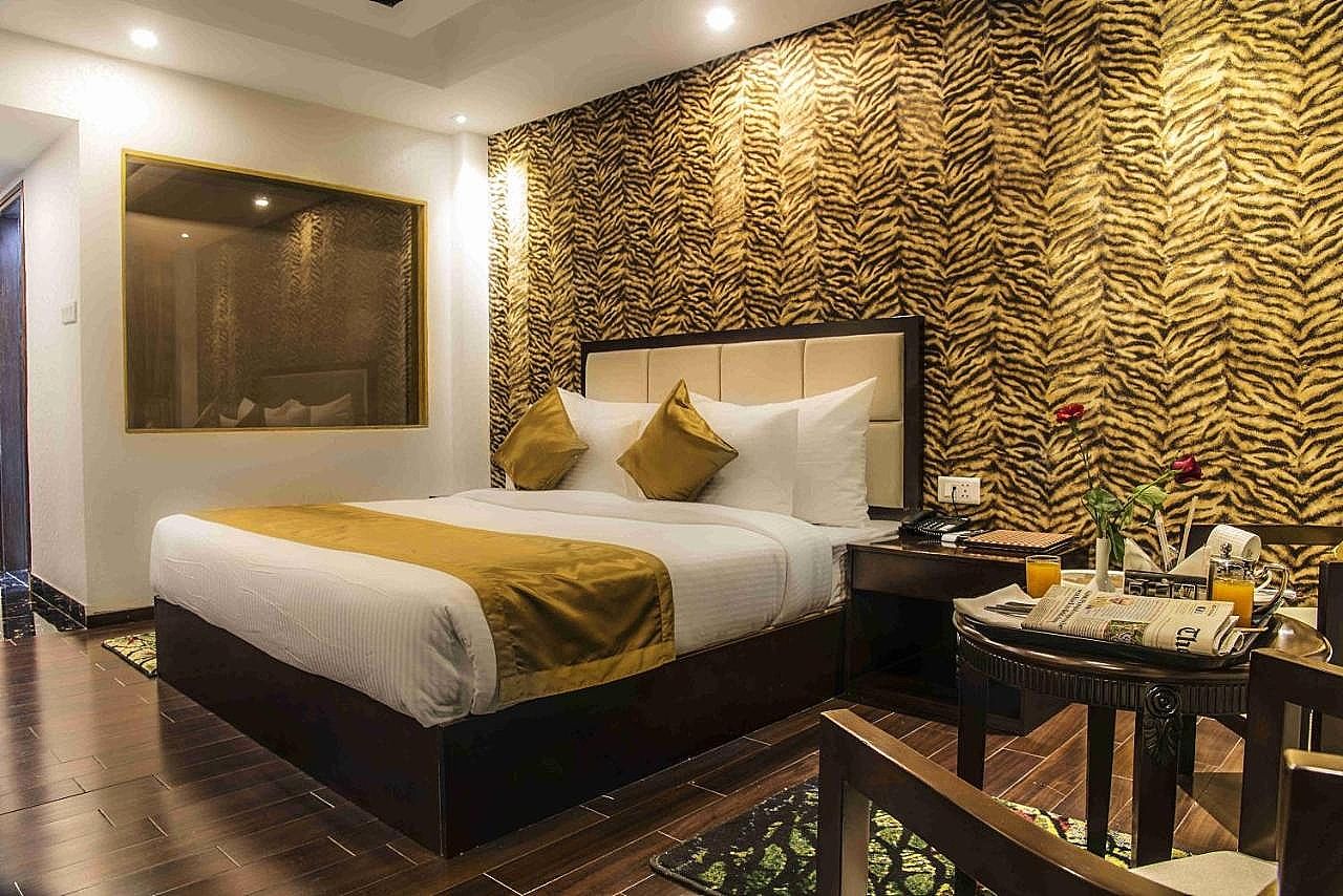 undefined TreeHouse MARS 8