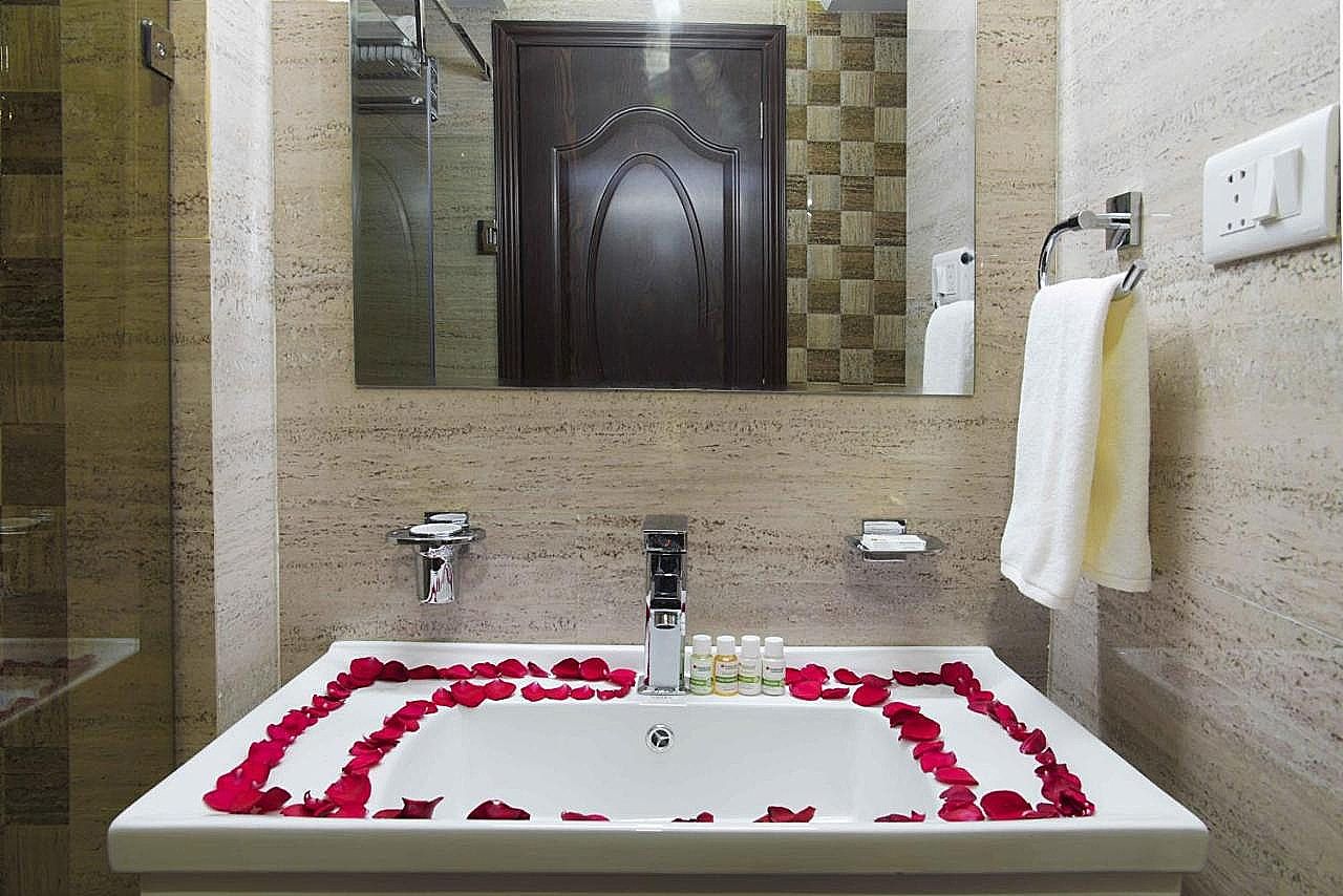 TreeHouse MARS Deluxe Room 3