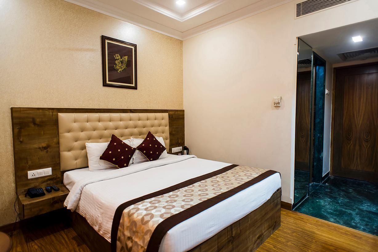 Wingston A Treehouse Hotel- Mathura Deluxe 10