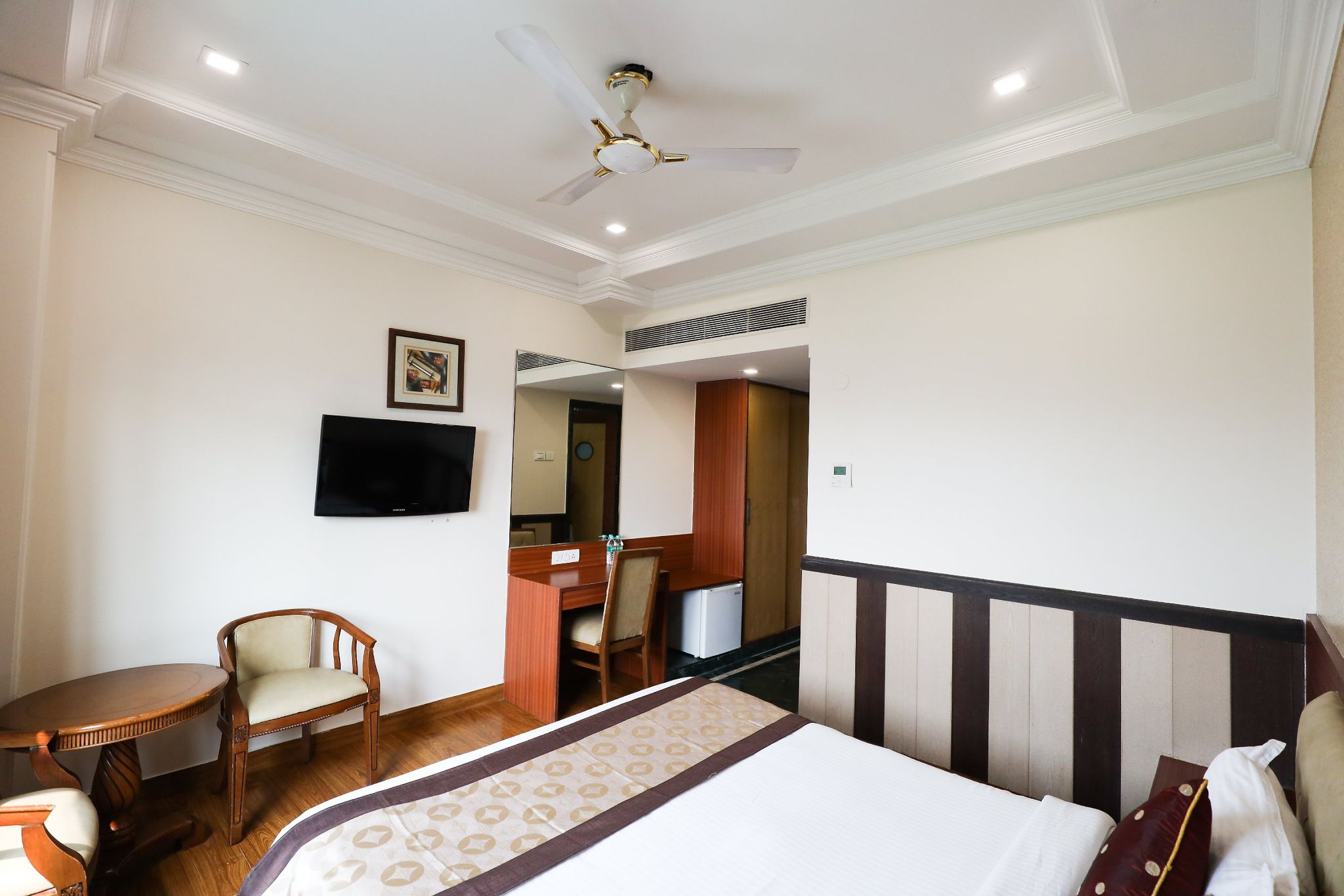 Wingston A Treehouse Hotel- Mathura Deluxe 7