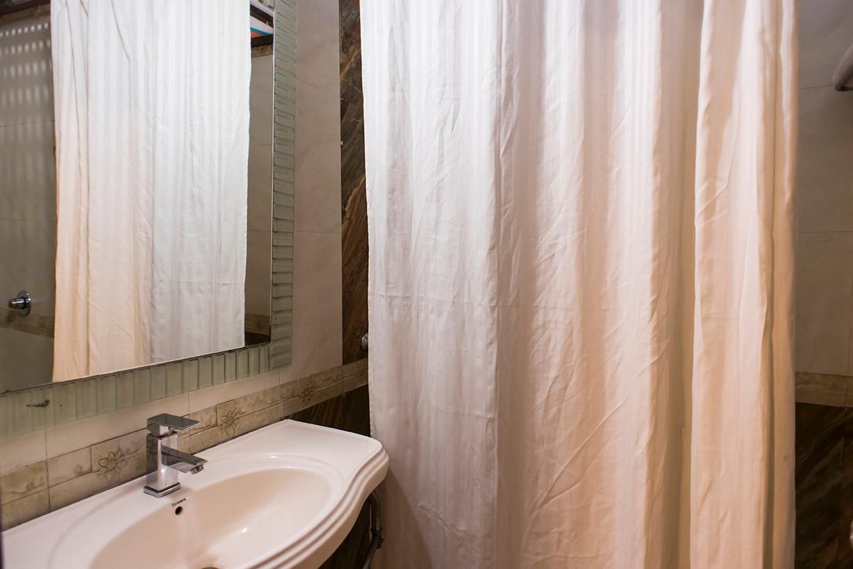 Wingston A Treehouse Hotel- Mathura Deluxe 20