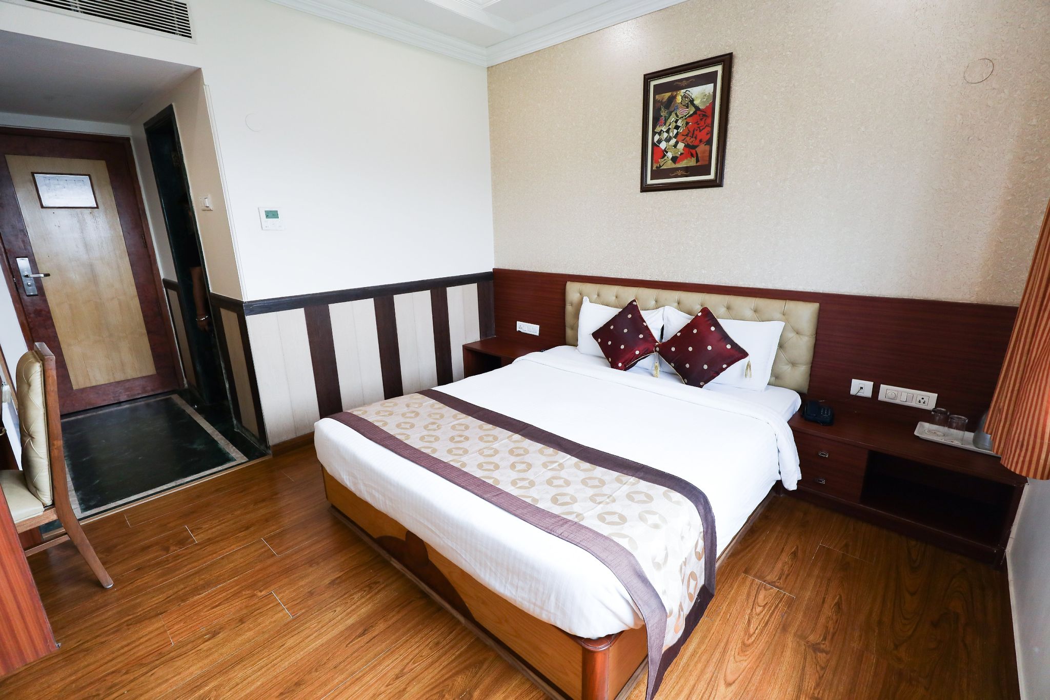 Wingston A Treehouse Hotel- Mathura Deluxe 16