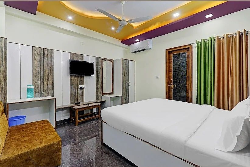 Hotel Aman Gold Deluxe Room 9