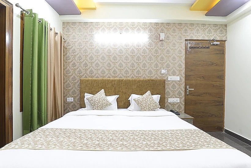 Hotel Aman Gold Deluxe Room 7