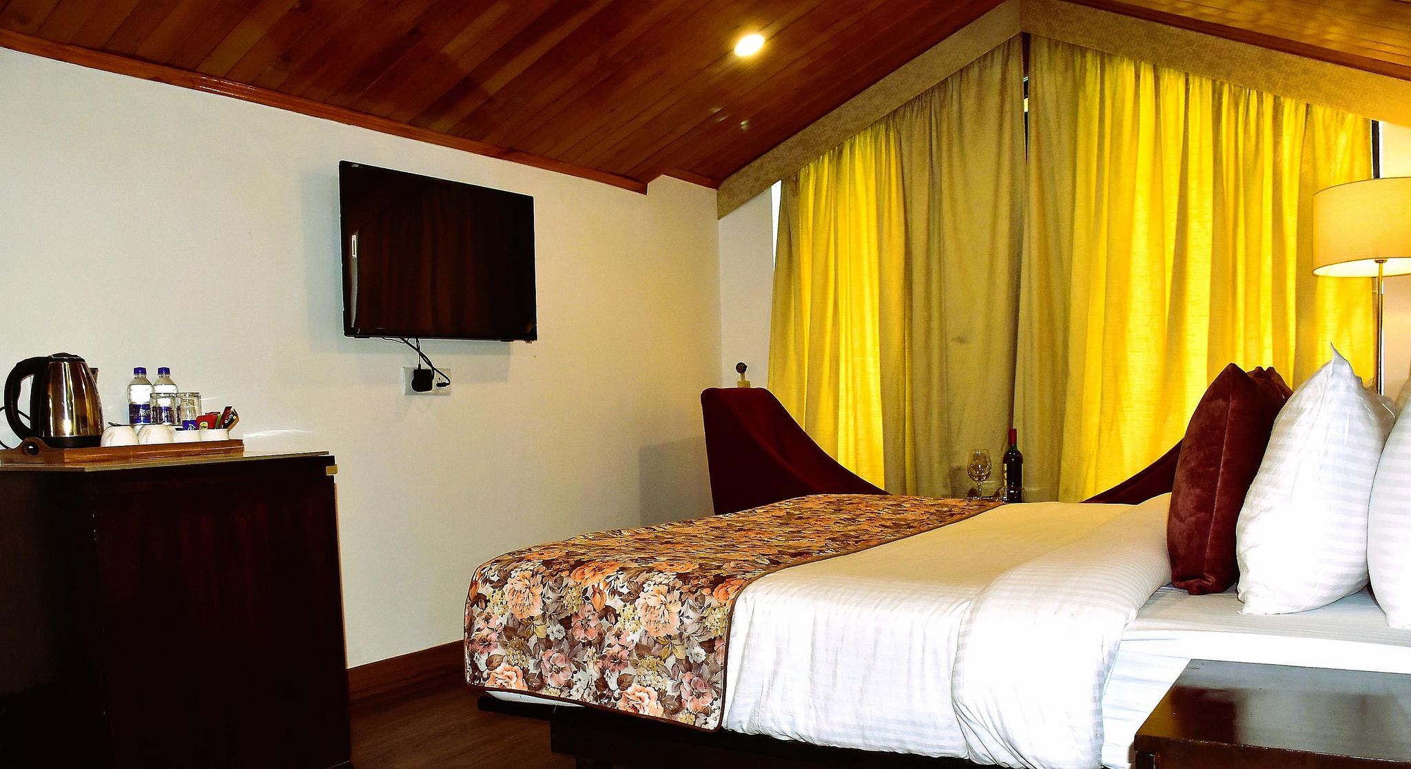 Woodrock Luxury Boutique Hotel ATTIC Room Top Floor with Balcony 2