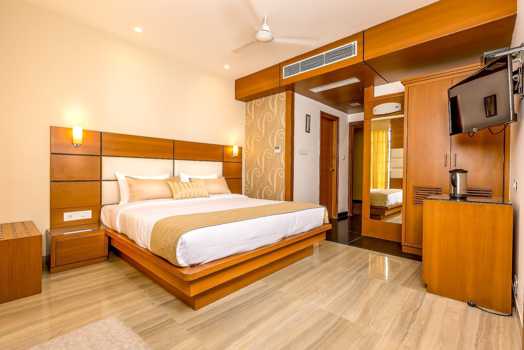 Hotel Coral Star Coral Silver Room with Work Desk 13