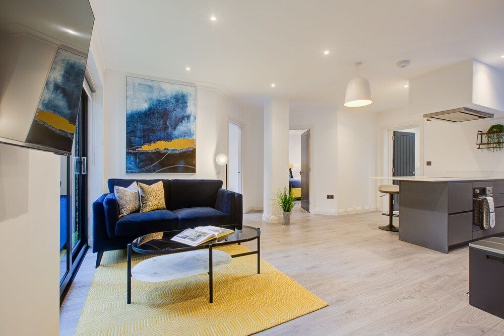 undefined Charming 2-bed Apartment in London 9