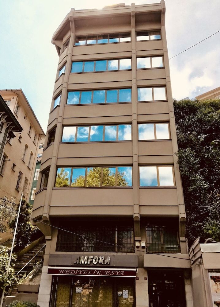 undefined Sirena's Suites 6