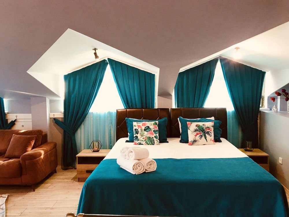 undefined Sirena's Suites 8