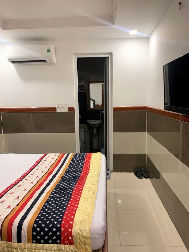 undefined Gia Han Hotel 3