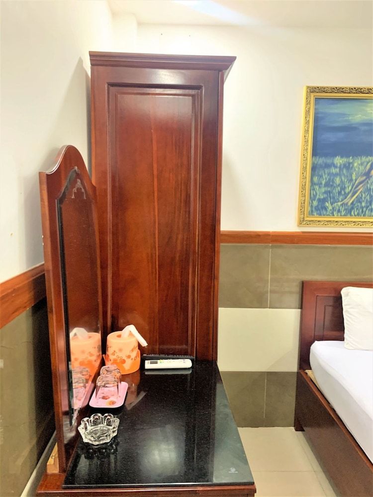 undefined Gia Han Hotel 6