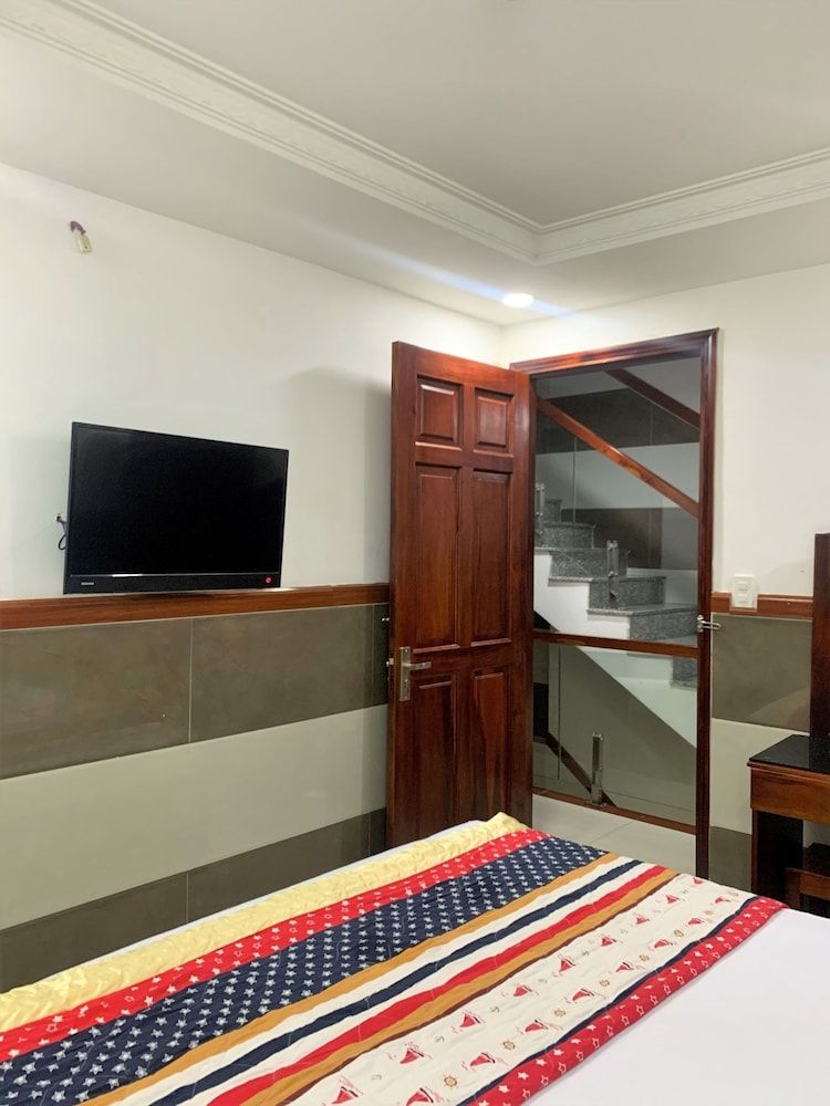 undefined Gia Han Hotel 8