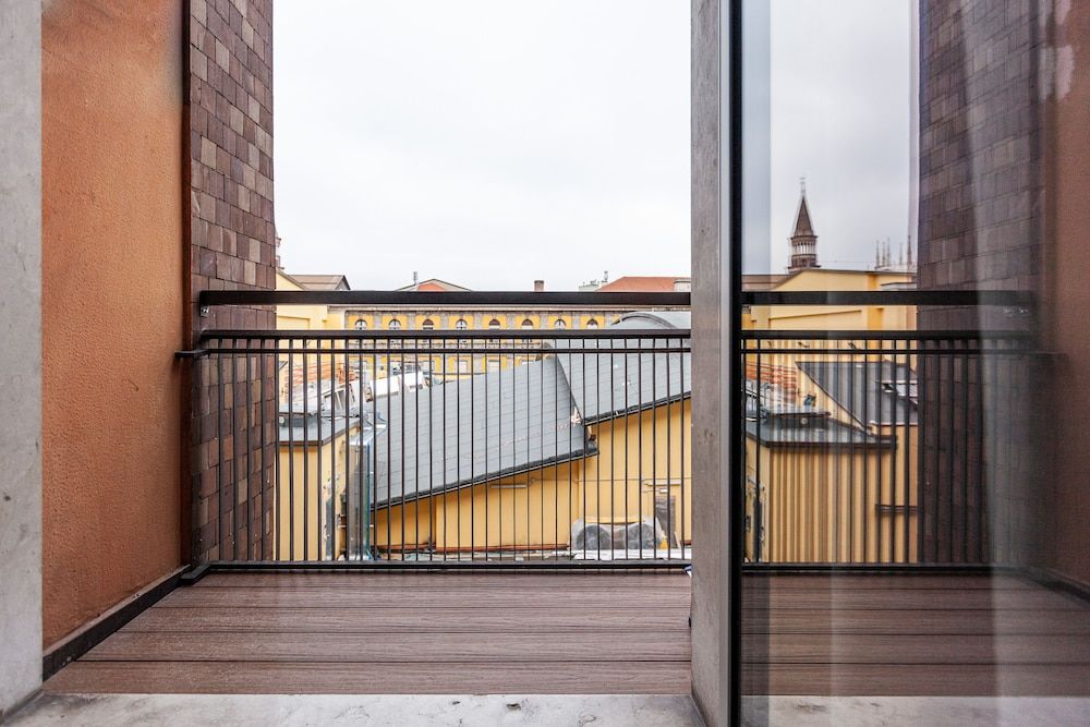 easyhomes - City Centre Suites Apartment, 1 Double Bed with Sofa bed 9