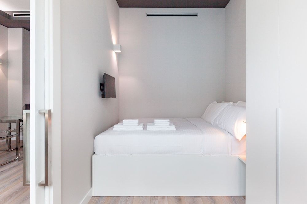 easyhomes - City Centre Suites Apartment, 1 Double Bed with Sofa bed 19