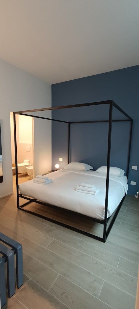 easyhomes - City Centre Suites Apartment, 1 Double Bed with Sofa bed 4