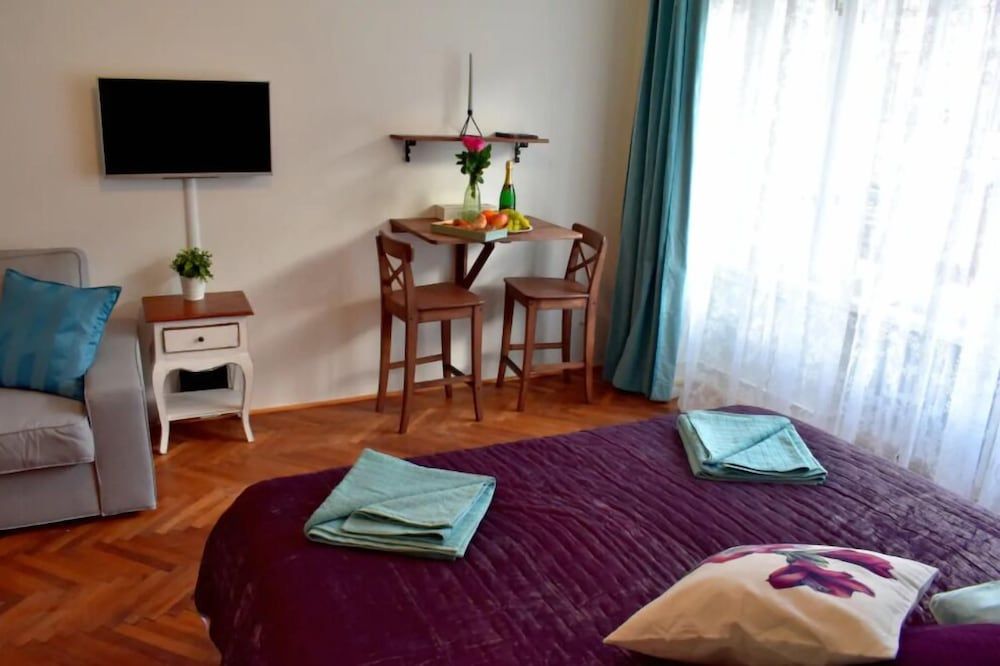 undefined Sokolovska Apartment 5