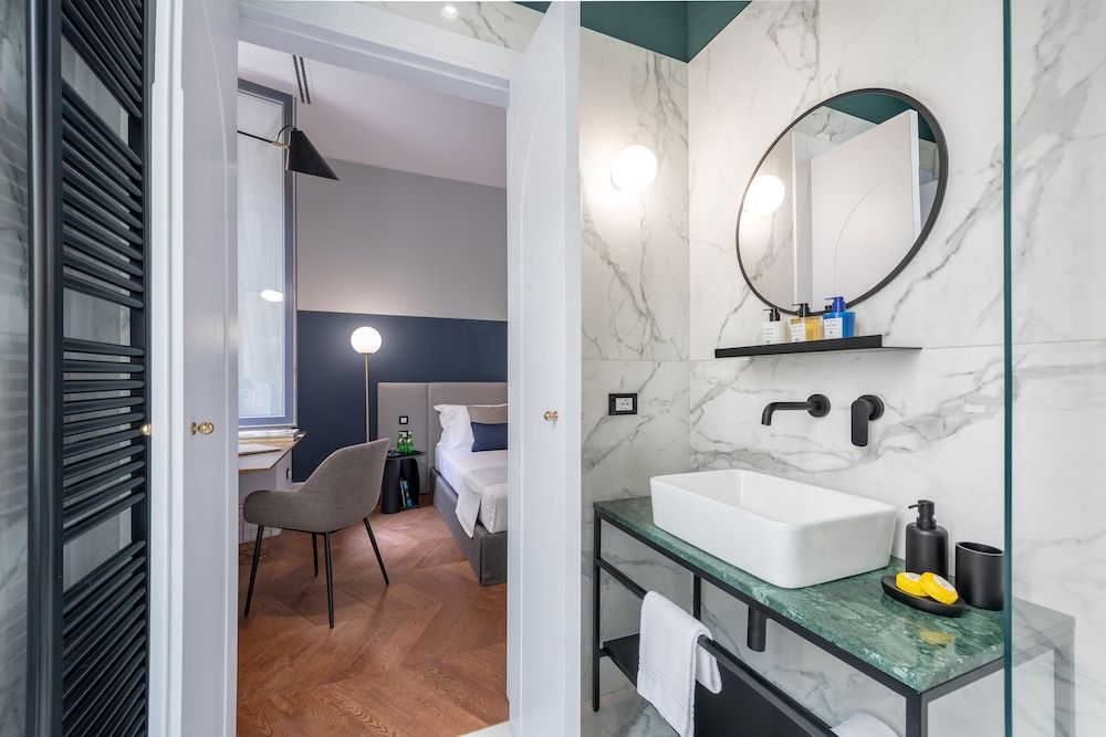 M20 Boutique Hotel Comfort Room 6