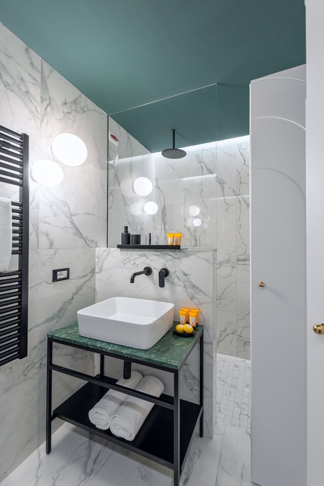 M20 Boutique Hotel Comfort Room 5