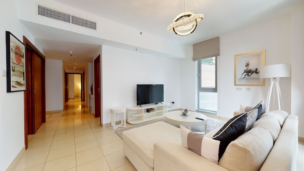 Lux BnB 3BDR Burj Khalifa & Pool Views Premier Apartment 27