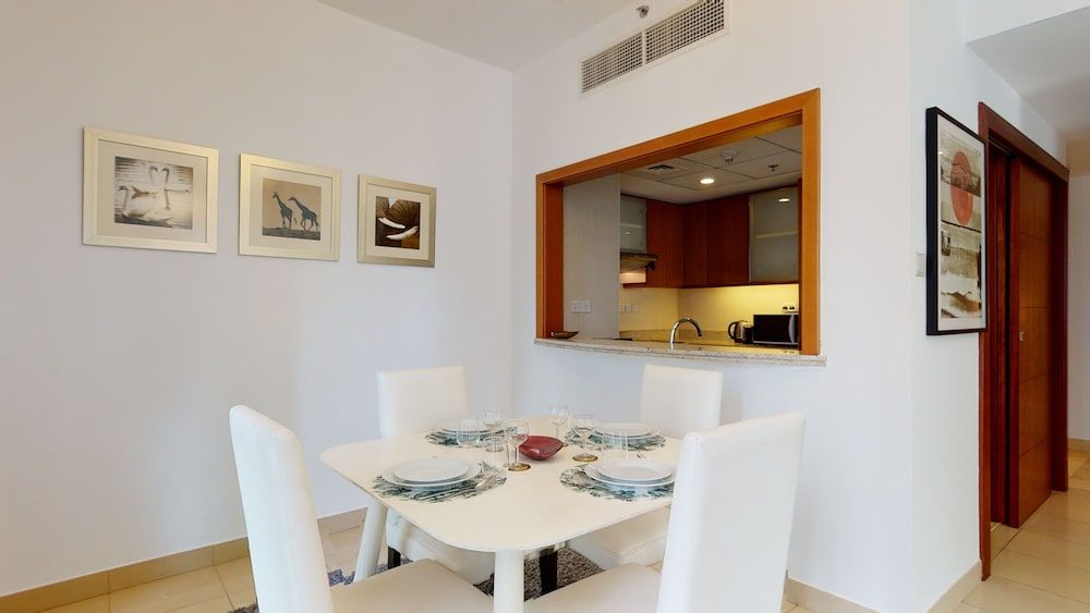 Lux BnB 3BDR Burj Khalifa & Pool Views Premier Apartment 20