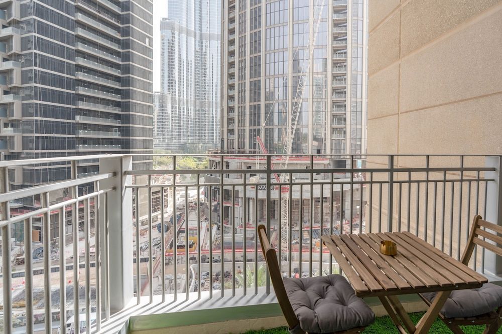 Lux BnB 3BDR Burj Khalifa & Pool Views Premier Apartment 46