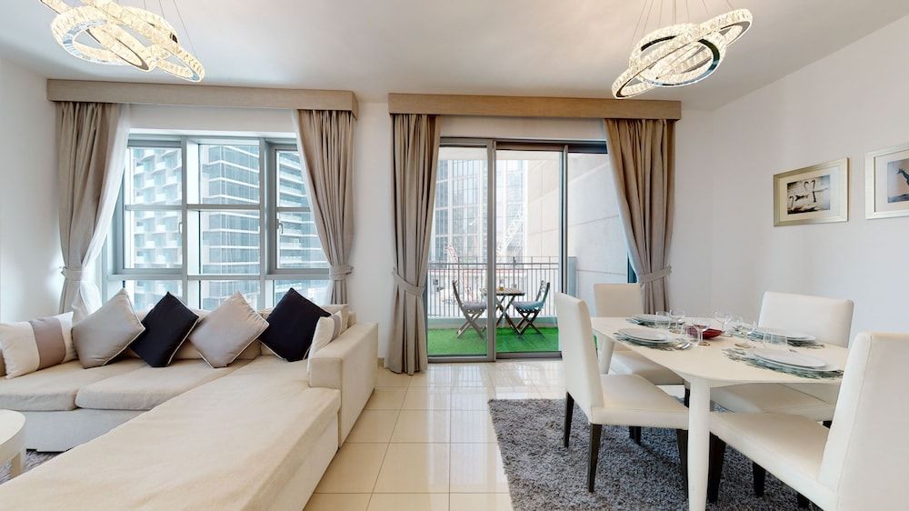 Lux BnB 3BDR Burj Khalifa & Pool Views Premier Apartment 29