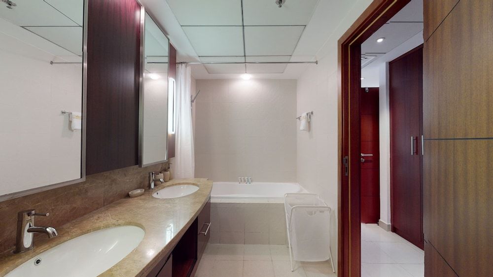 Lux BnB 3BDR Burj Khalifa & Pool Views Premier Apartment 37