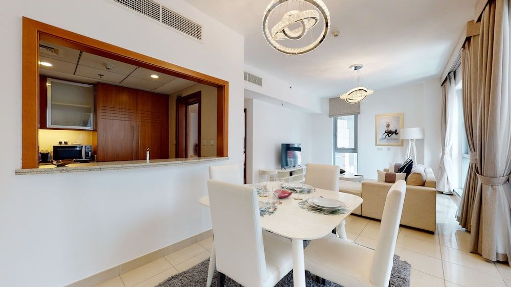 Lux BnB 3BDR Burj Khalifa & Pool Views Premier Apartment 21