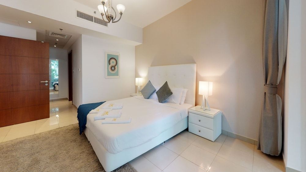 Lux BnB 3BDR Burj Khalifa & Pool Views Premier Apartment 18