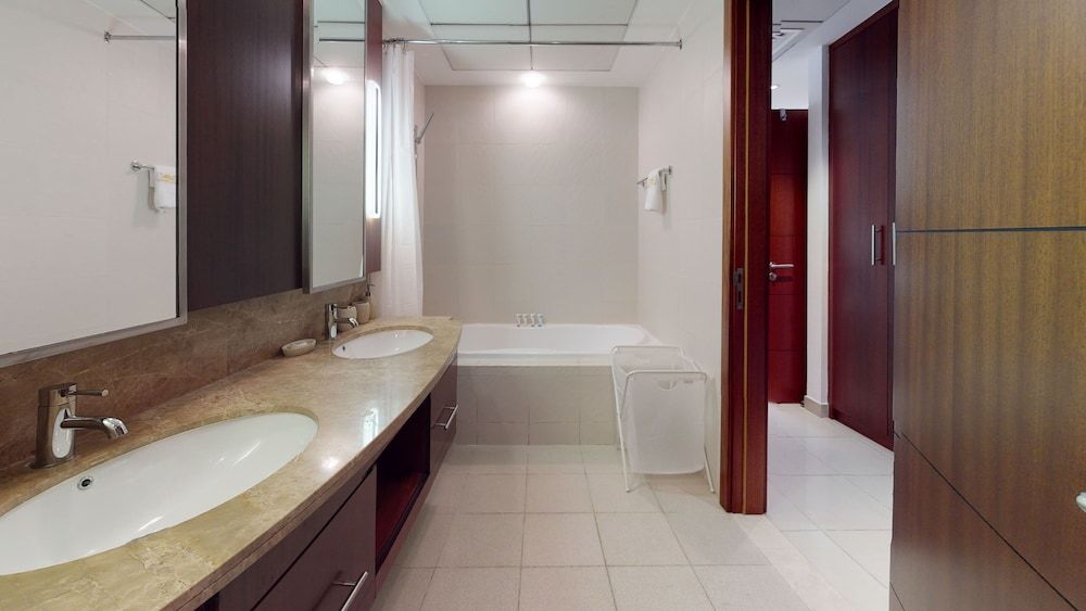 Lux BnB 3BDR Burj Khalifa & Pool Views Premier Apartment 39