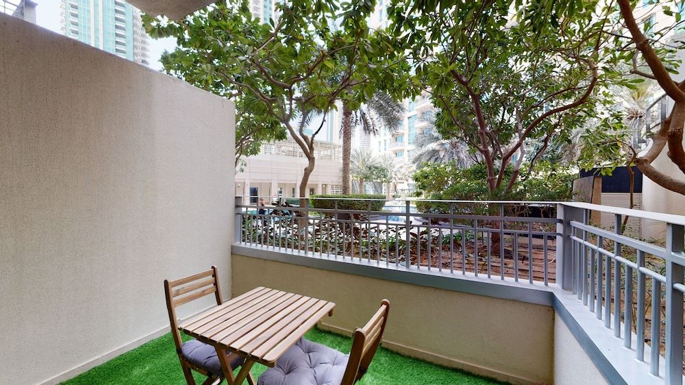 Lux BnB 3BDR Burj Khalifa & Pool Views Premier Apartment 31