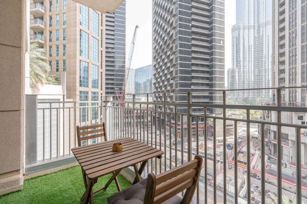 Lux BnB 3BDR Burj Khalifa & Pool Views Premier Apartment 32