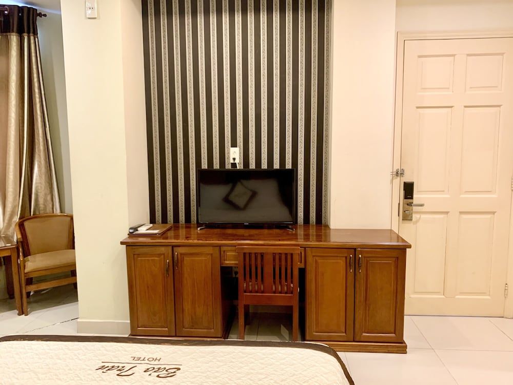 Bao Tran Hotel Triple Room 4