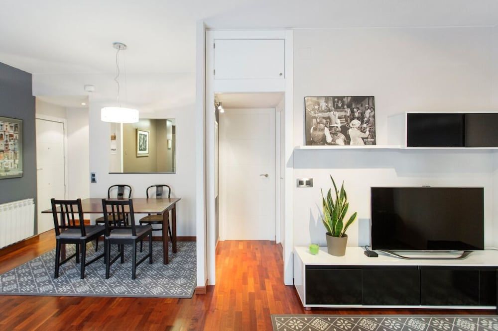 undefined Centric Apartment Fira