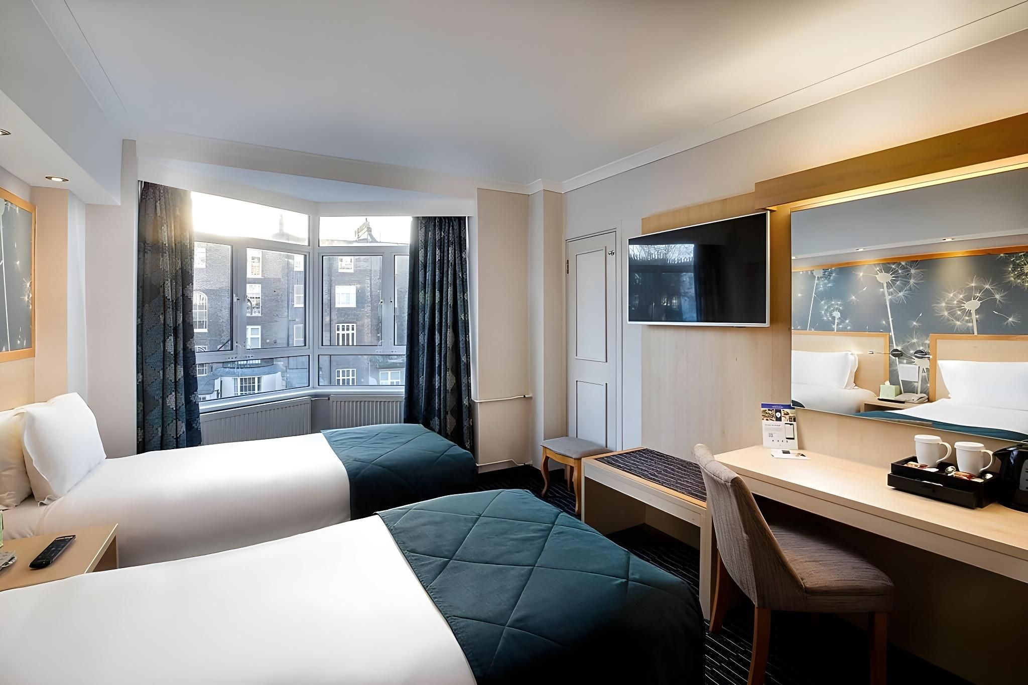 Bedford Hotel Twin Room 6