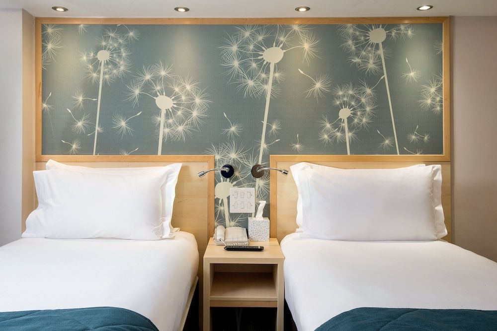 Bedford Hotel Twin Room 3