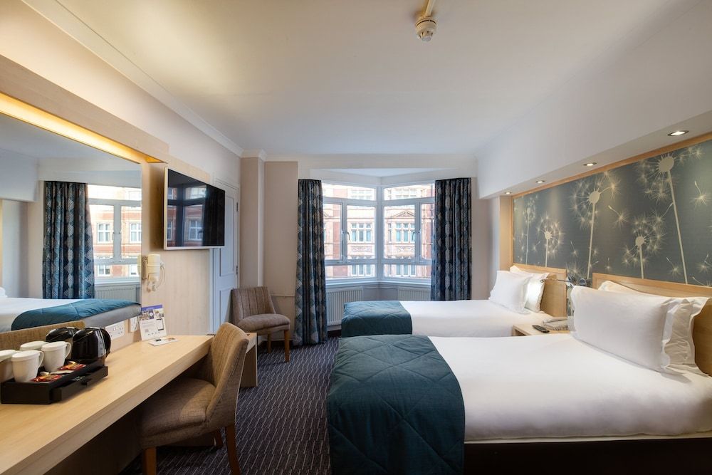 Bedford Hotel Twin Room 5