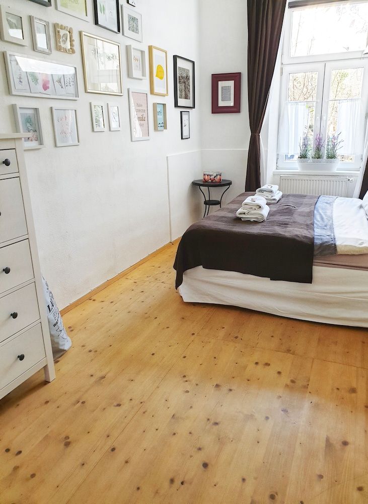 undefined Perlmutt Quartier 2