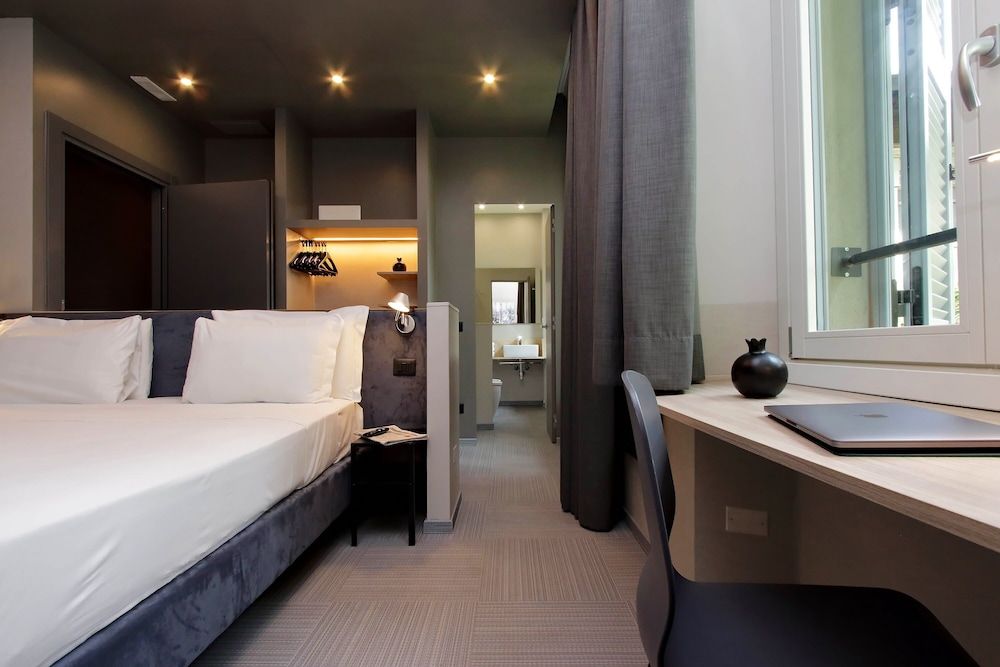 Vico Fashion District Comfort Double Room