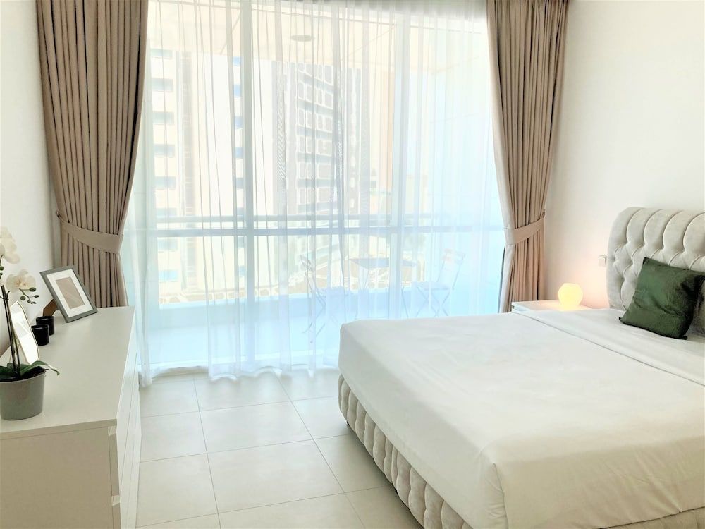 undefined Luxurious Stay at the Walk JBR 8