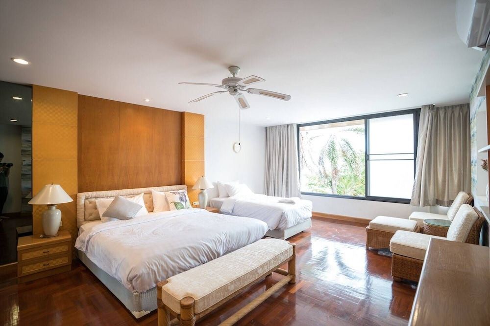 Dojo Pool Villa Beachfront 6-Bedroom Villa with Private Pool