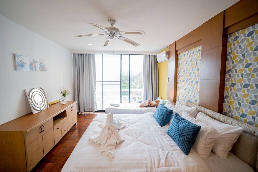 Dojo Pool Villa Beachfront 6-Bedroom Villa with Private Pool 8