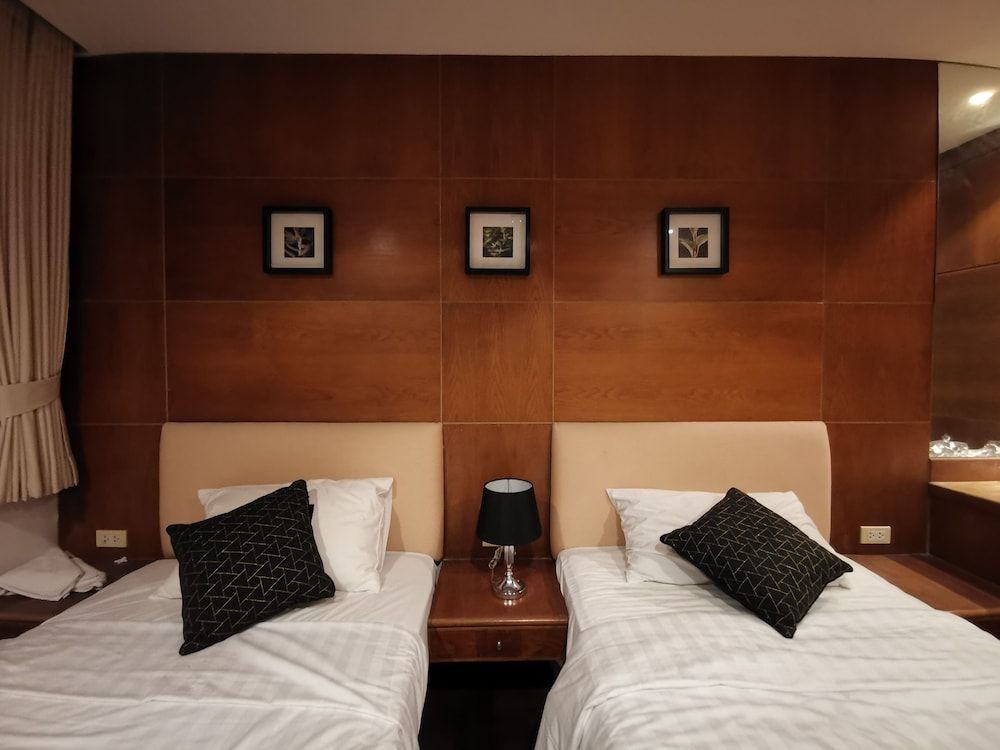 Dojo Pool Villa Beachfront 6-Bedroom Villa with Private Pool 10