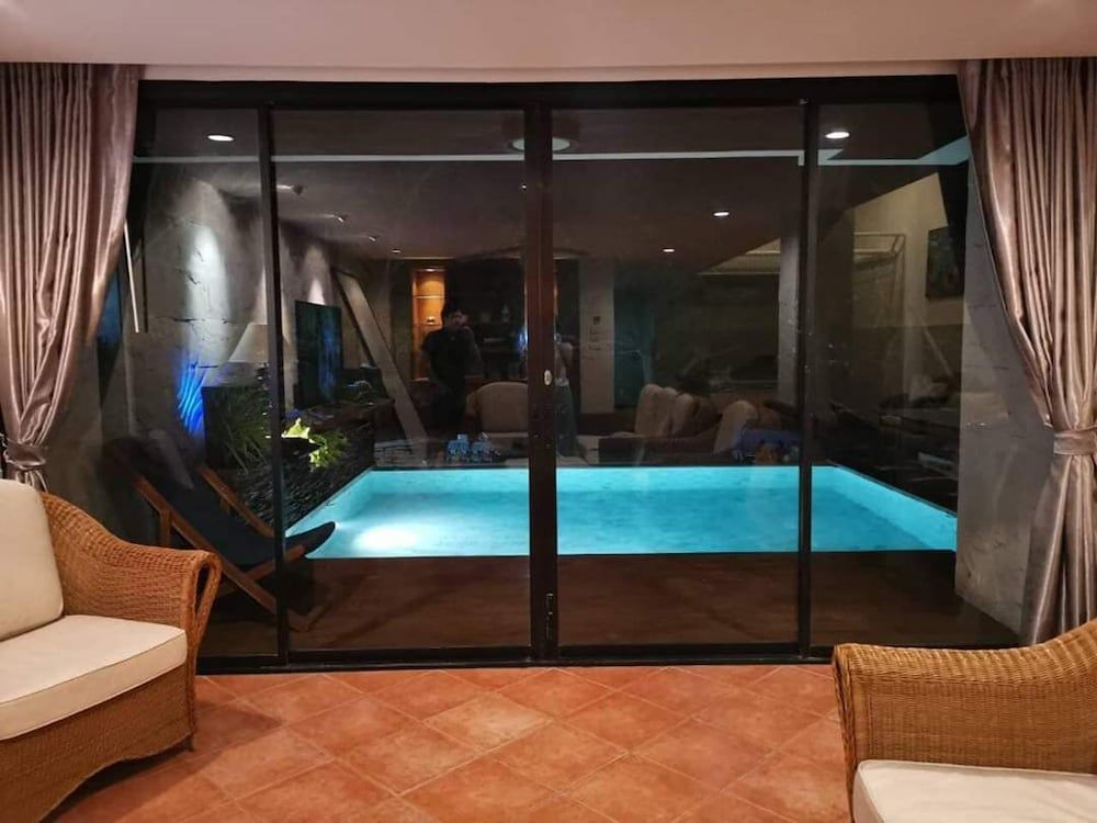 undefined Dojo Pool Villa Beachfront 6