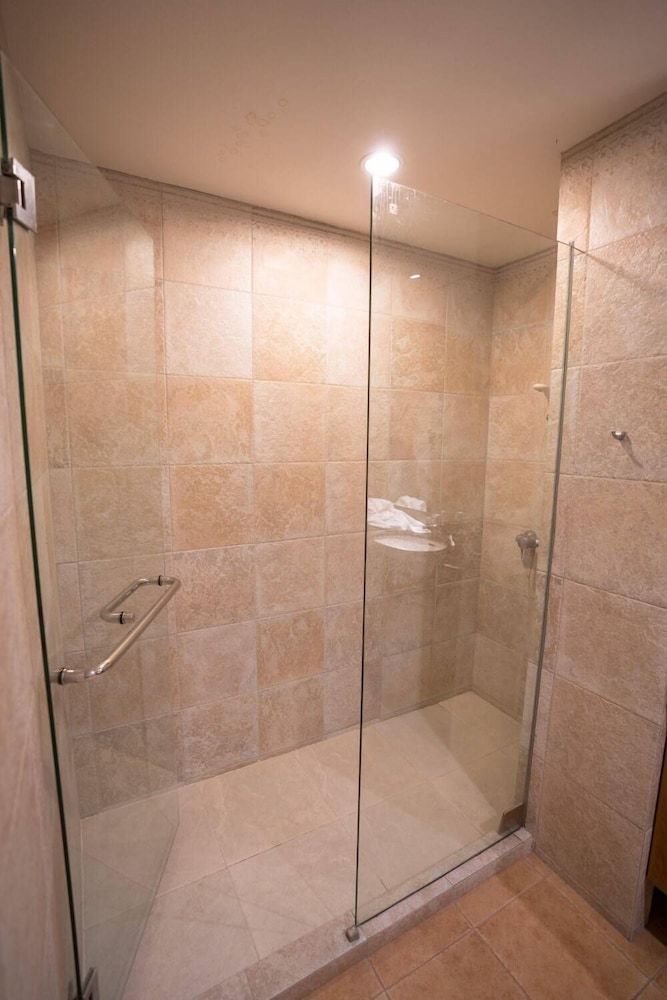 Dojo Pool Villa Beachfront 6-Bedroom Villa with Private Pool 19