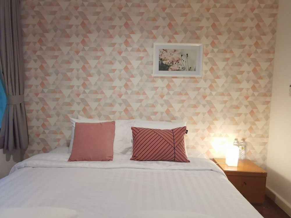 Dojo Pool Villa Beachfront 6-Bedroom Villa with Private Pool 9