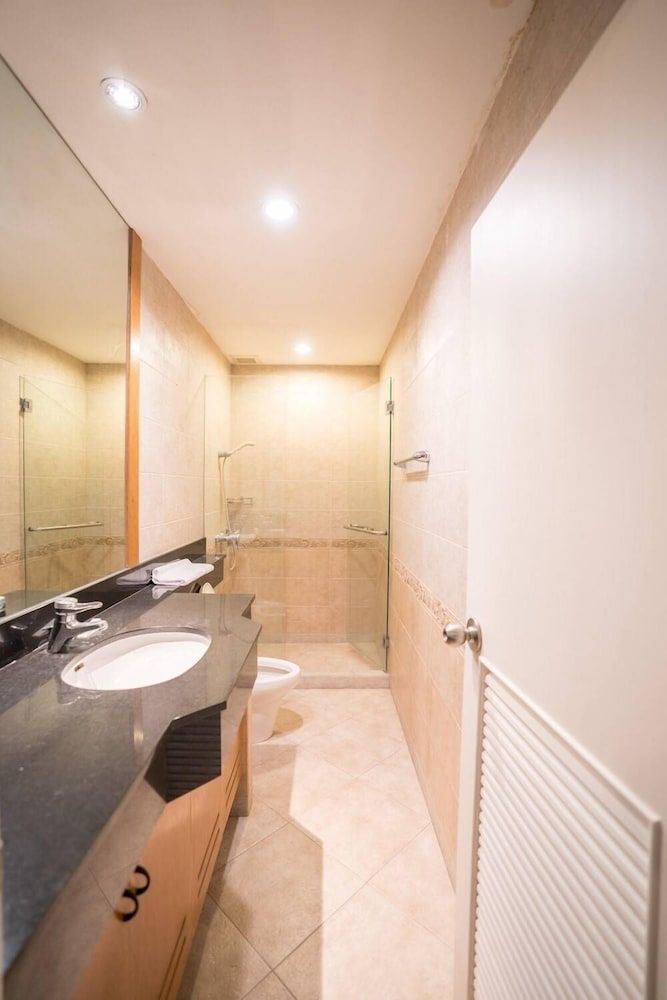 Dojo Pool Villa Beachfront 6-Bedroom Villa with Private Pool 17