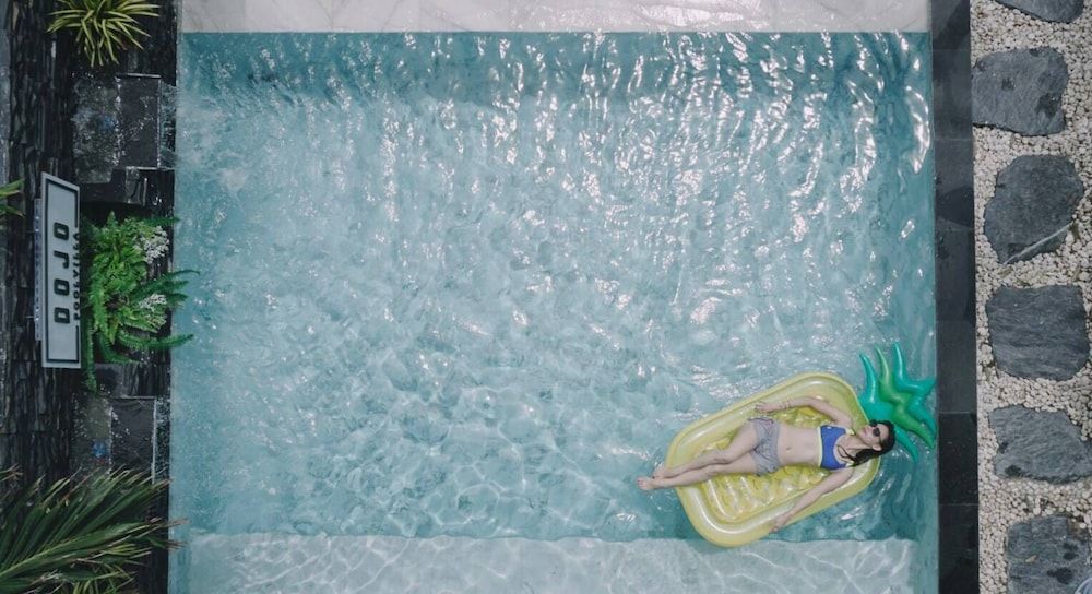 undefined Dojo Pool Villa Beachfront 10