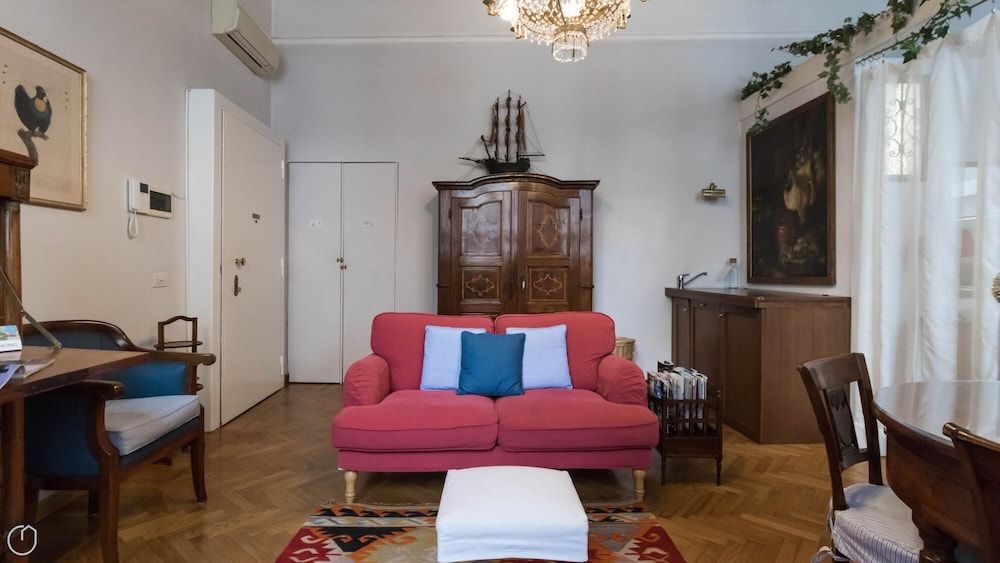 Santa Maria Fulcorina 11 Apartment 17