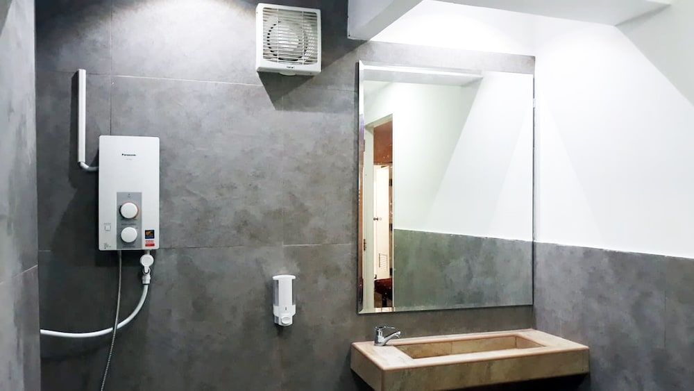 undefined Canterbury Tales Guesthouse 10